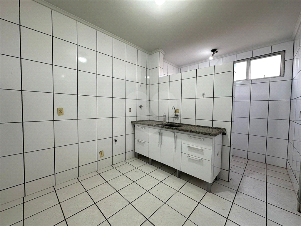 Apartamento para alugar com 2 quartos, 64m² - Foto 4