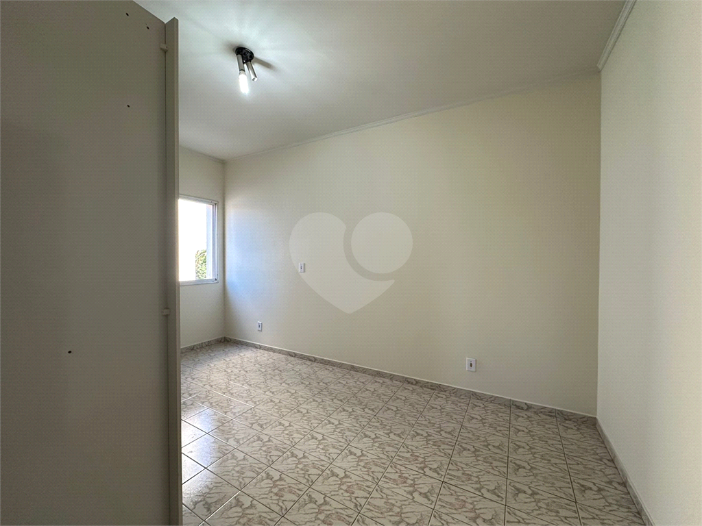 Apartamento para alugar com 2 quartos, 64m² - Foto 13