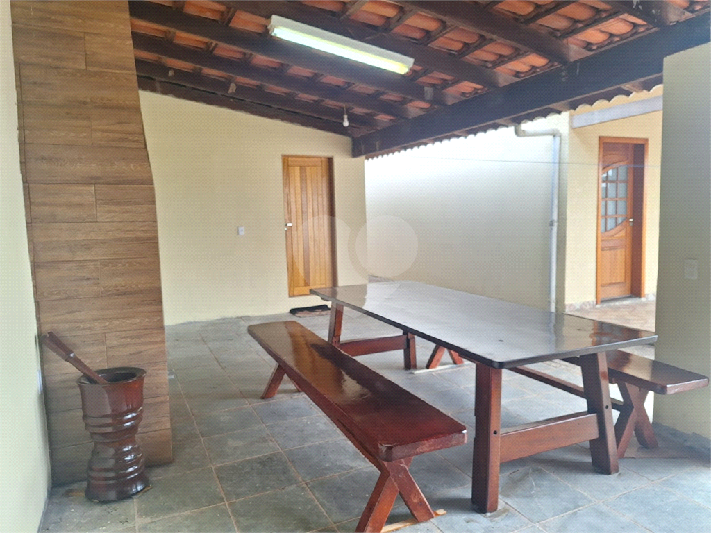 Casa à venda com 4 quartos, 150m² - Foto 18