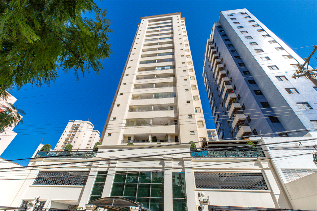 Apartamento - Saúde - 3 Dormitórios - 1 Suíte -  2 Banheiros - 2 Vagas - Venda