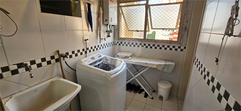 Apartamento - Saúde - 3 Dormitórios - 1 Suíte -  2 Banheiros - 2 Vagas - Venda