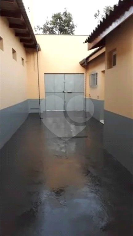 Casa para alugar com 3 quartos, 180m² - Foto 1