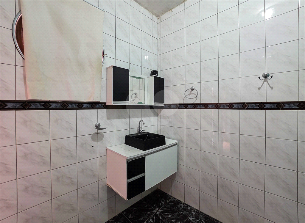 Casa - Guaianazes - 3 Quartos / Dormitórios - 2 Vagas - Venda / Compra