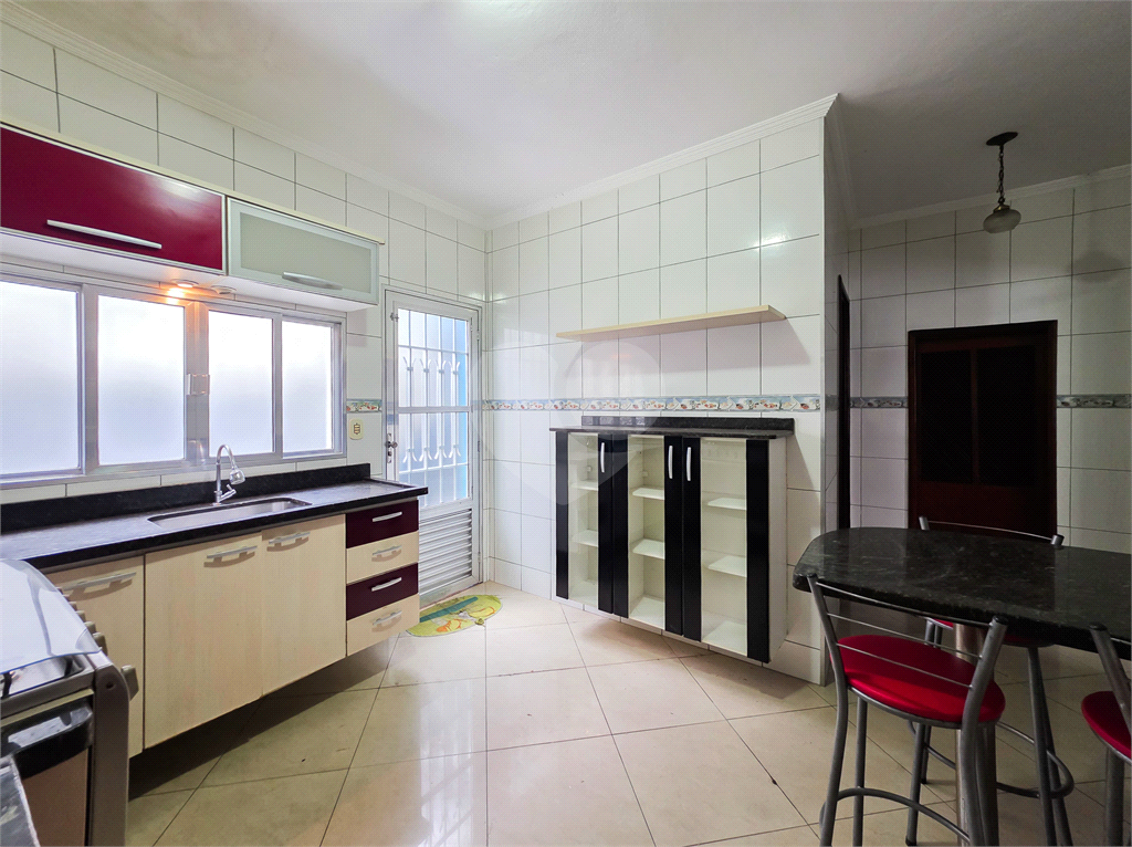 Casa - Guaianazes - 3 Quartos / Dormitórios - 2 Vagas - Venda / Compra