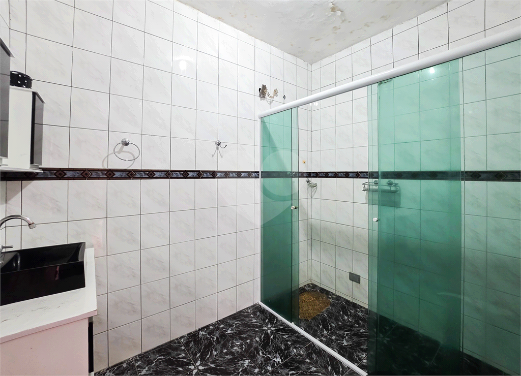 Casa - Guaianazes - 3 Quartos / Dormitórios - 2 Vagas - Venda / Compra