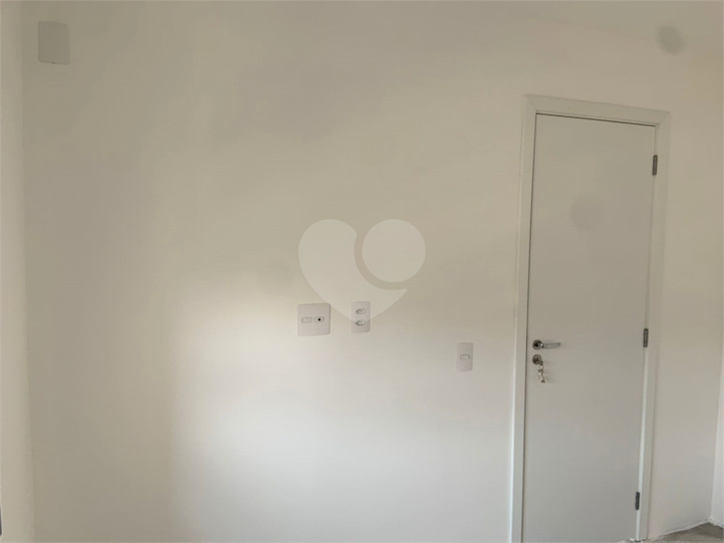 APARTAMENTO em CENTRO