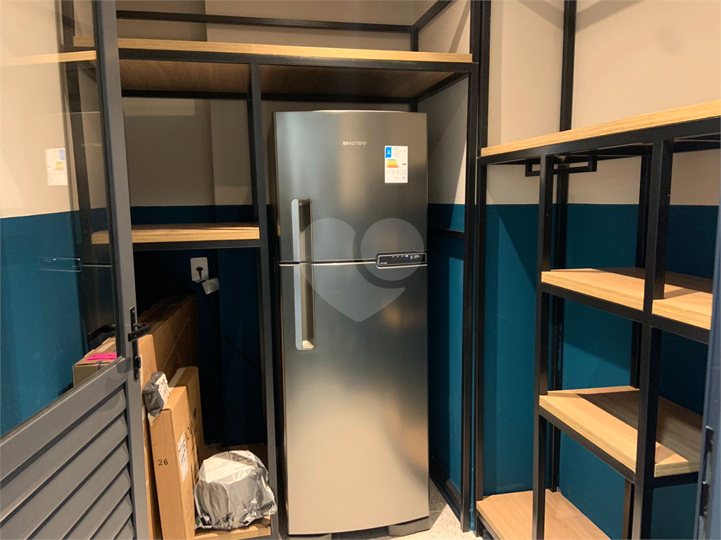 APARTAMENTO em CENTRO
