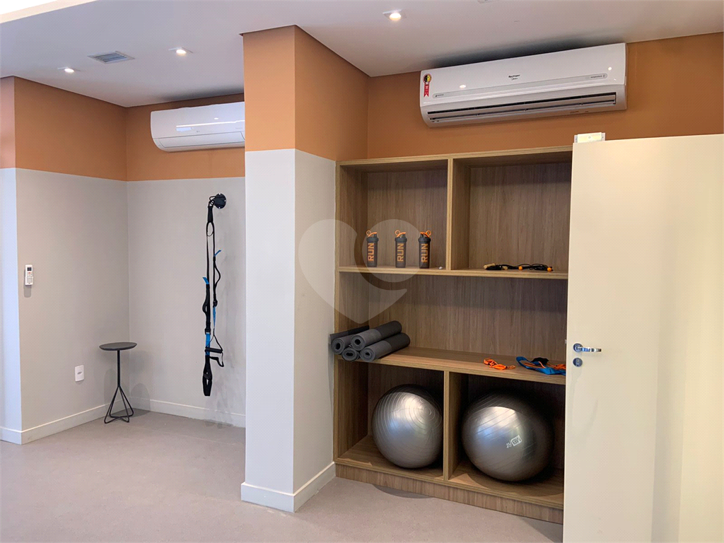 APARTAMENTO em CENTRO