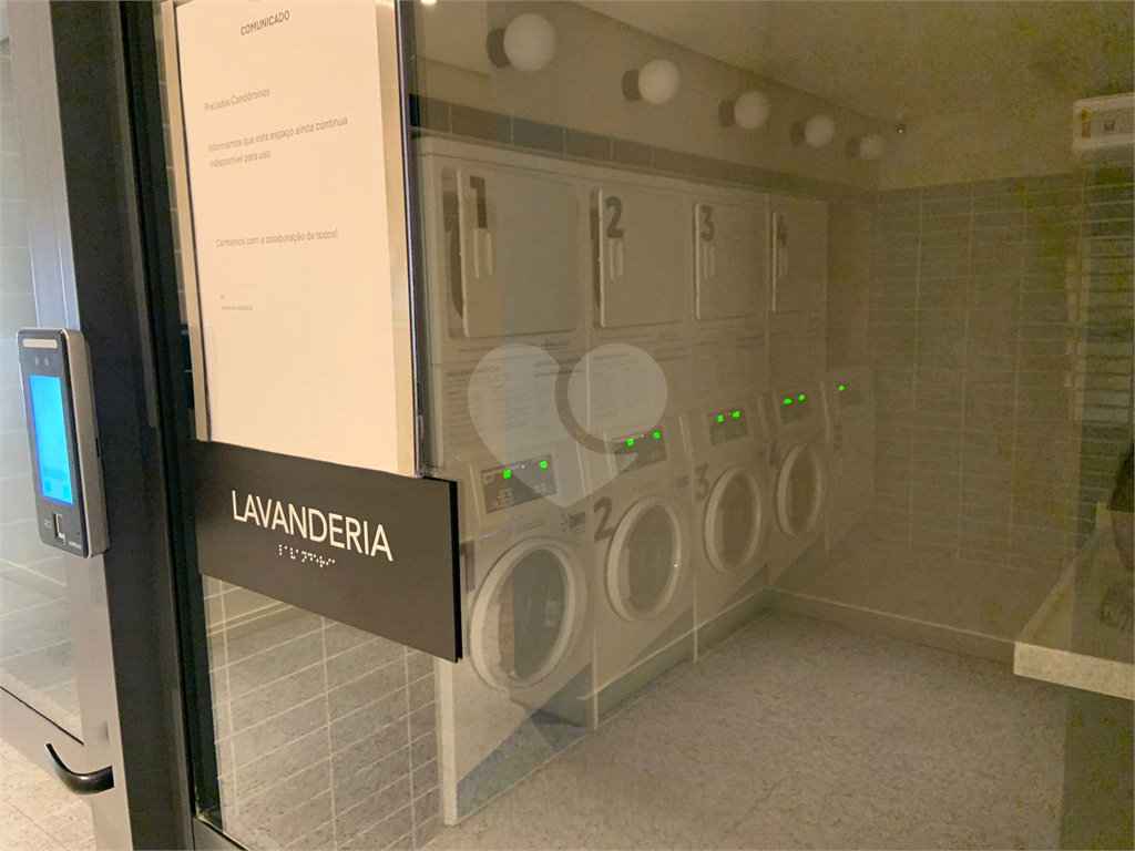 APARTAMENTO em CENTRO