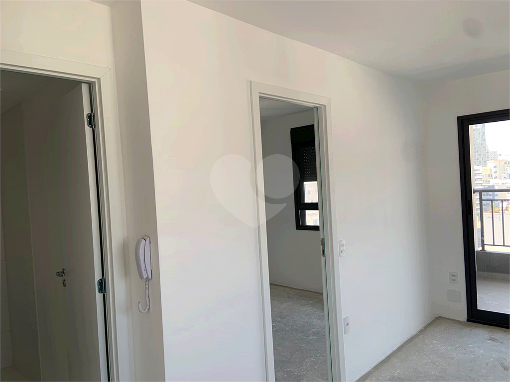 APARTAMENTO em CENTRO