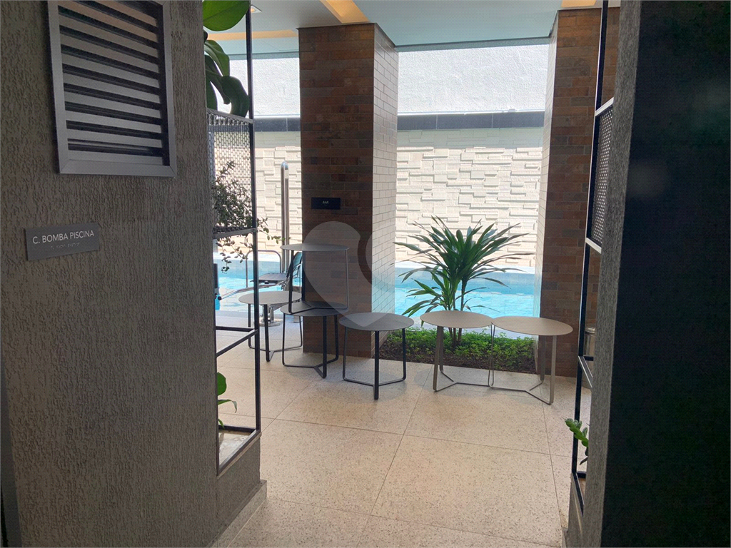 APARTAMENTO em CENTRO