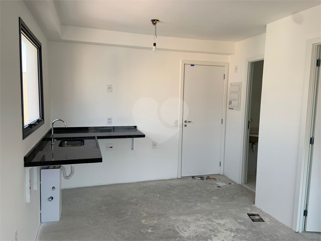 APARTAMENTO em CENTRO