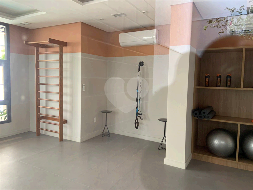 APARTAMENTO em CENTRO