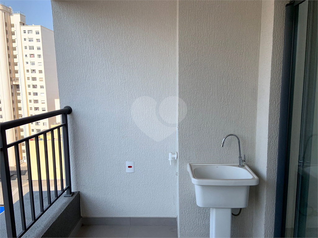 APARTAMENTO em CENTRO