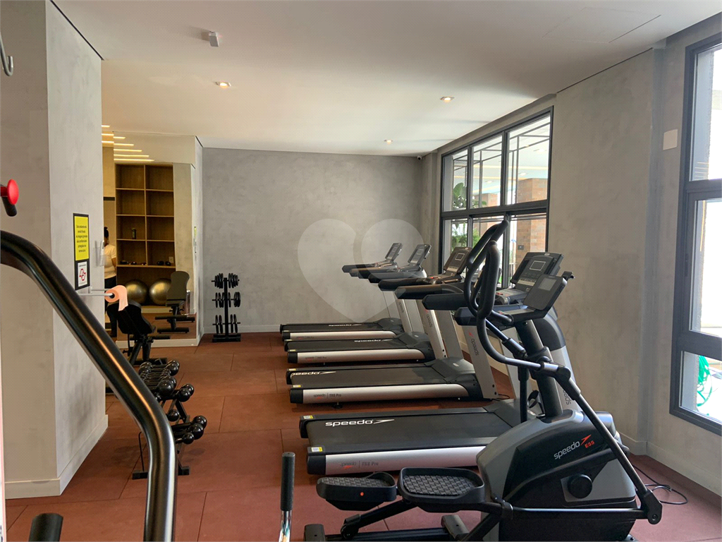APARTAMENTO em CENTRO