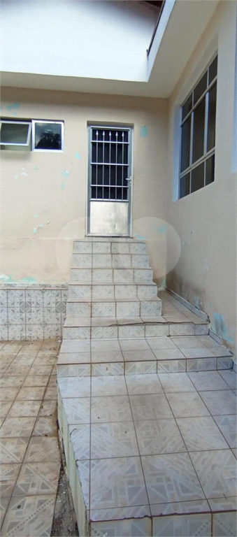 Casa à venda com 2 quartos, 200m² - Foto 2