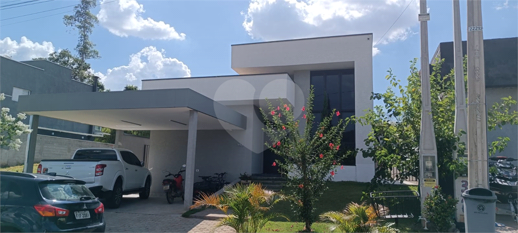 Casa de Condomínio à venda com 3 quartos, 207m² - Foto 1