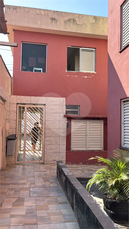 Apartamento à venda com 2 quartos, 40m² - Foto 12