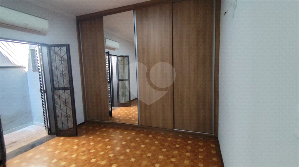 Casa à venda com 3 quartos, 240m² - Foto 17