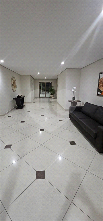 APARTAMENTO em SANTANA