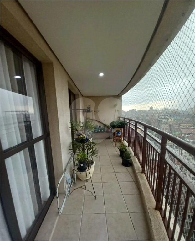 APARTAMENTO em SANTANA