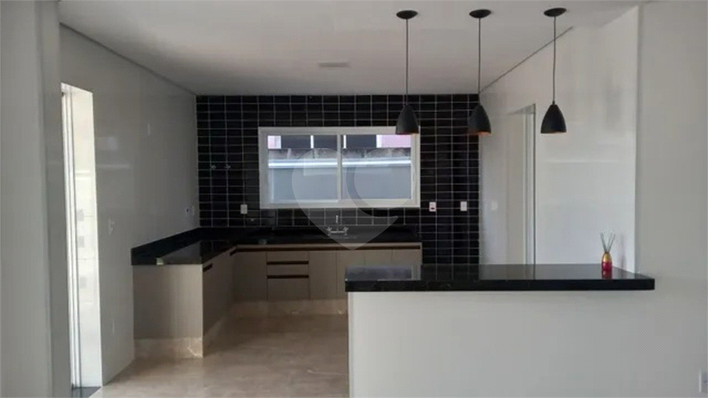 Casa de Condomínio à venda com 3 quartos, 224m² - Foto 19