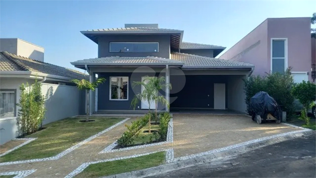 Casa de Condomínio à venda com 3 quartos, 224m² - Foto 1