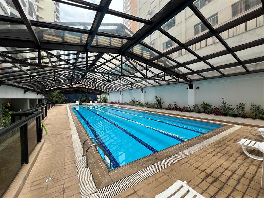Apartamento com  64 m²  à venda - JARDIM PAULISTA