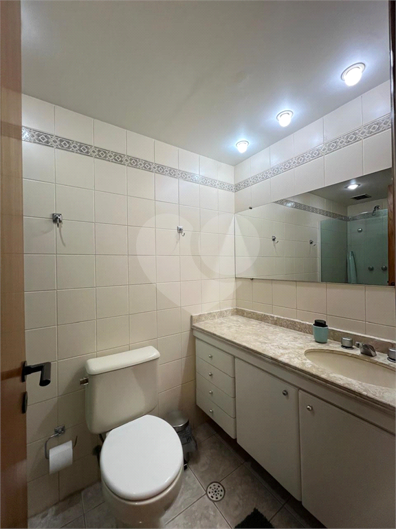 Apartamento com  64 m²  à venda - JARDIM PAULISTA