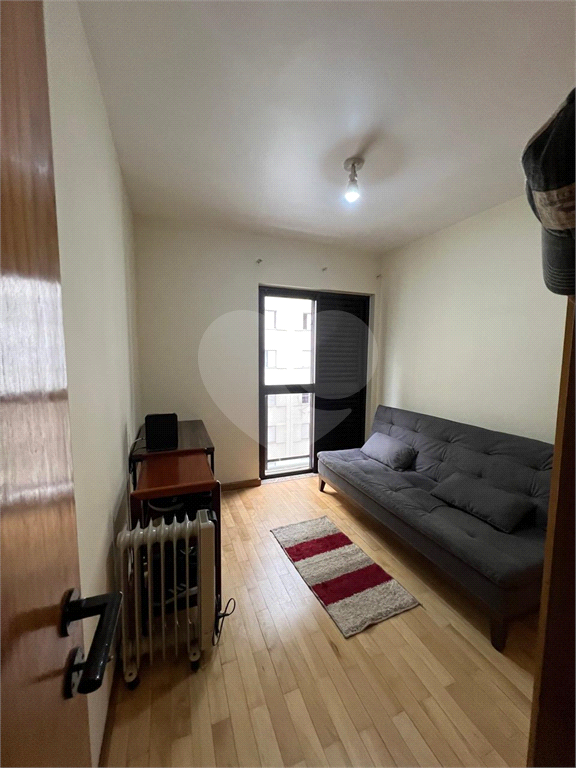 Apartamento com  64 m²  à venda - JARDIM PAULISTA