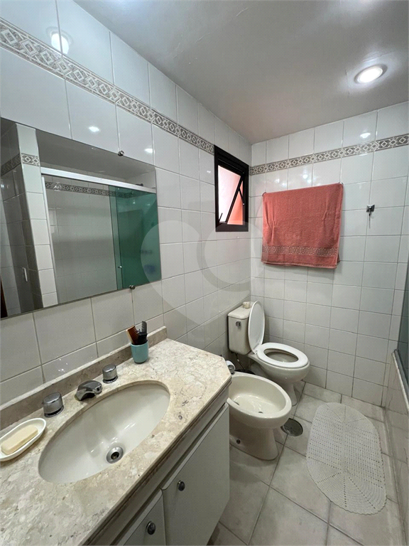 Apartamento com  64 m²  à venda - JARDIM PAULISTA