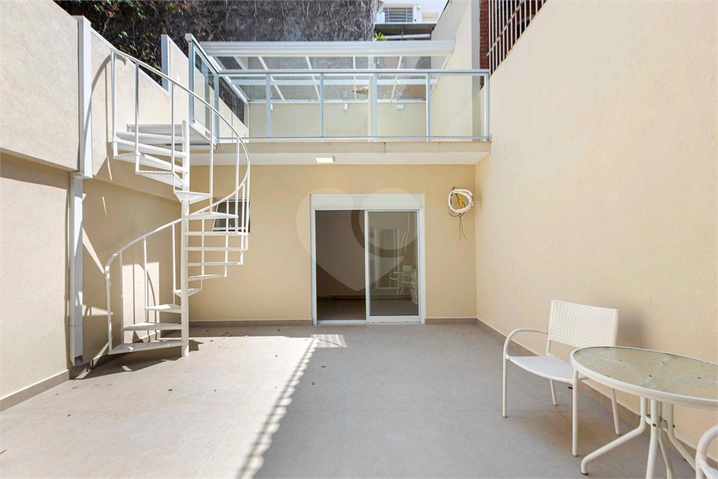 Casa de 107,5m² com 2 suítes internas e uma suíte na edícula quintal 2 vagas Perdizes