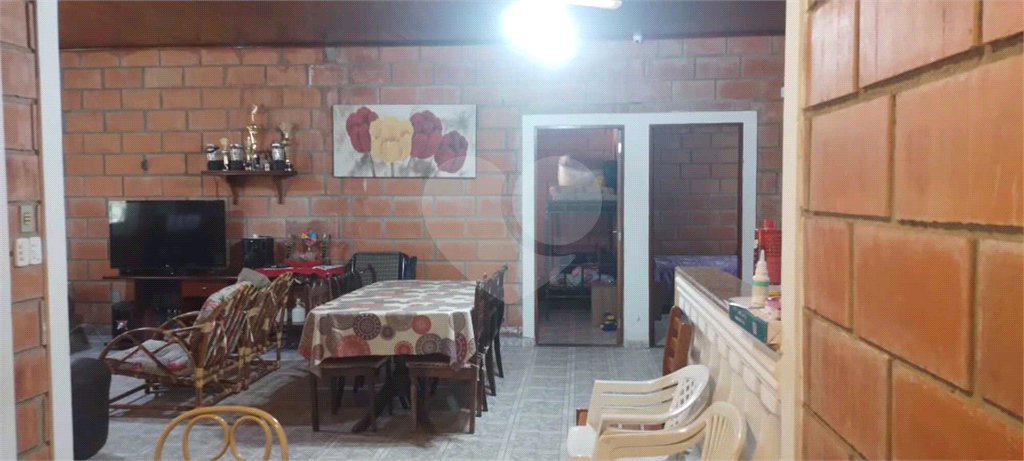 Chácara à venda com 3 quartos, 273m² - Foto 18
