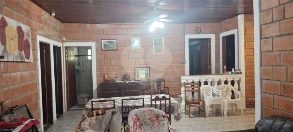 Chácara à venda com 3 quartos, 273m² - Foto 35