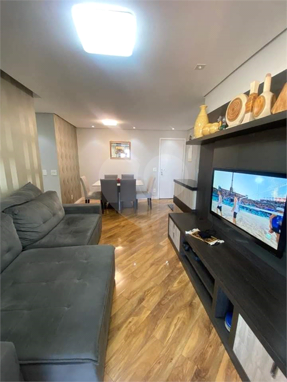 Apartamento à venda com 3 quartos, 84m² - Foto 2