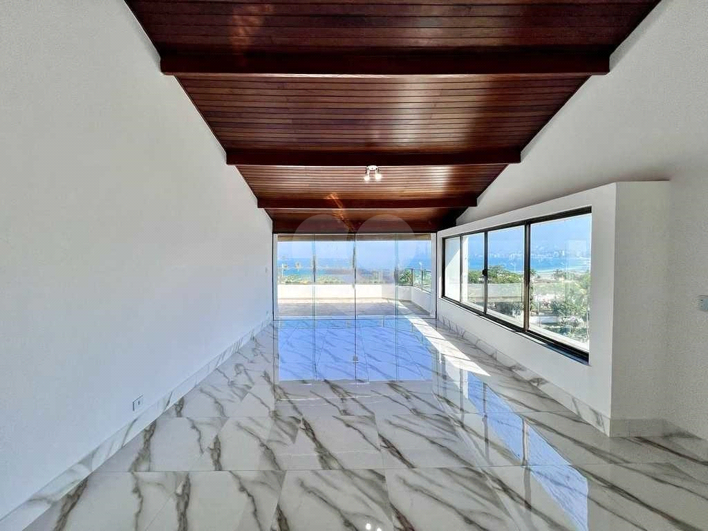 Cobertura de Luxo com Vista para o Mar na Enseada, Guarujá