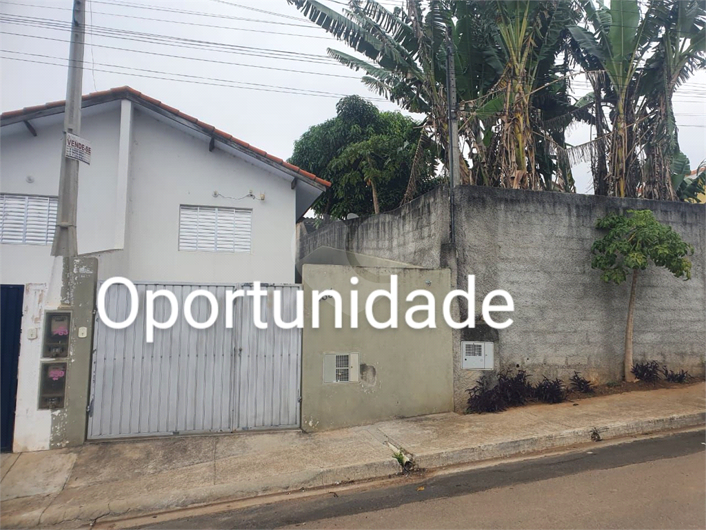 Casa à venda com 2 quartos, 60m² - Foto 1