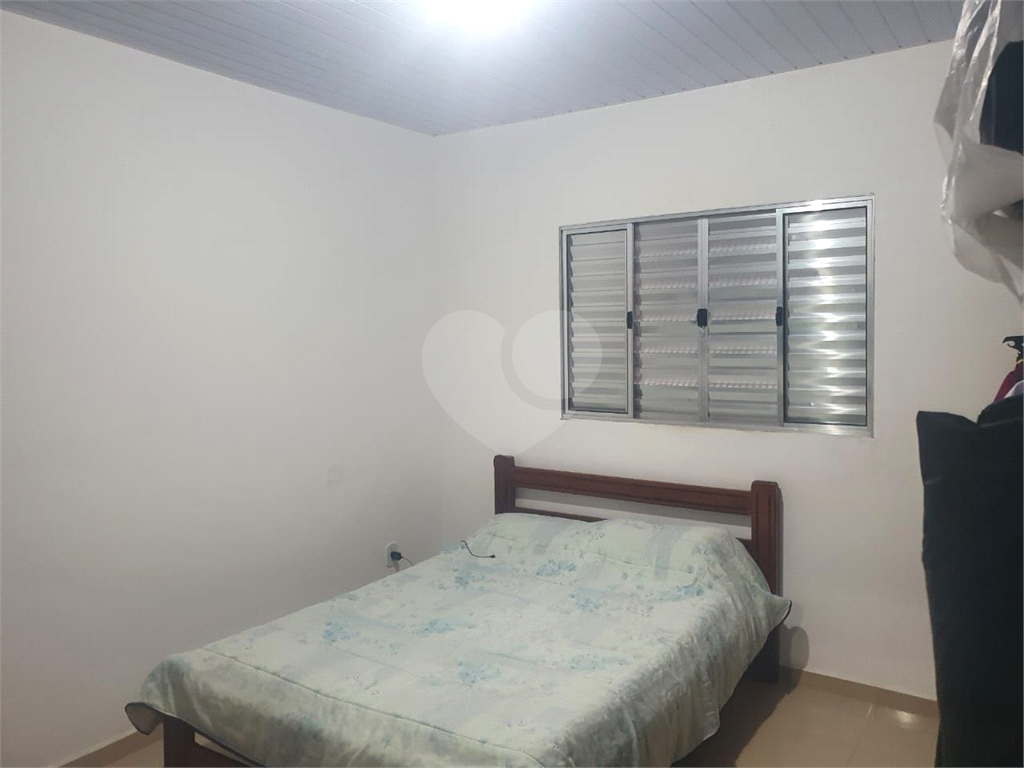 Casa à venda com 2 quartos, 60m² - Foto 9