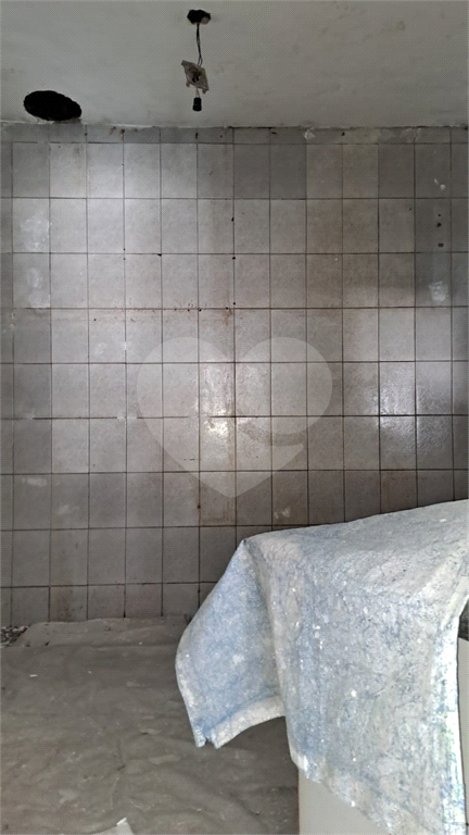 Salão Comercial + Residência na Vila Medeiros
