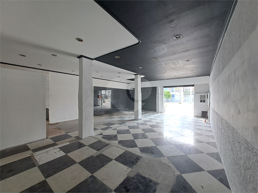 Salão Comercial + Residência na Vila Medeiros