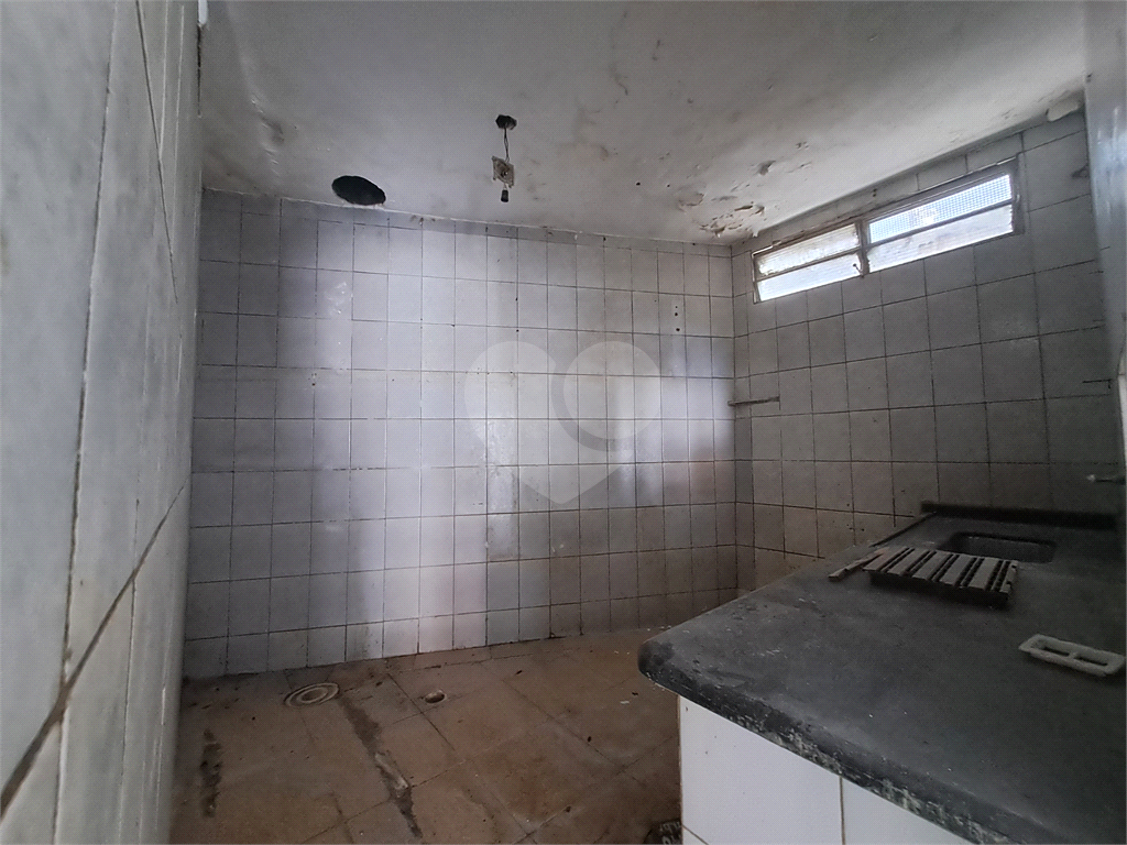 Salão Comercial + Residência na Vila Medeiros