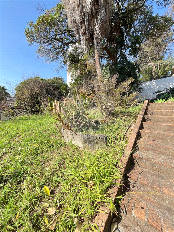 Oportunidade de viver bem com muito espaço, conforto e área verde!