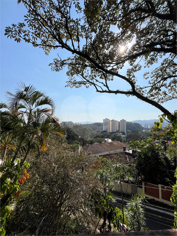 Oportunidade de viver bem com muito espaço, conforto e área verde!