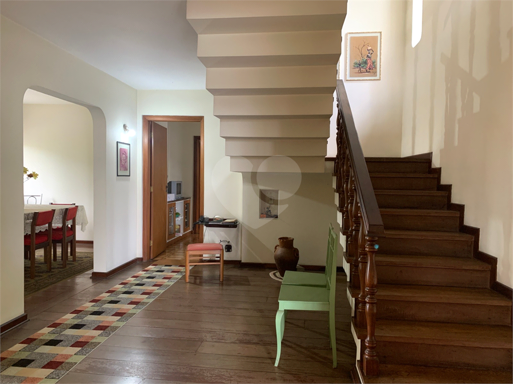 Oportunidade de viver bem com muito espaço, conforto e área verde!