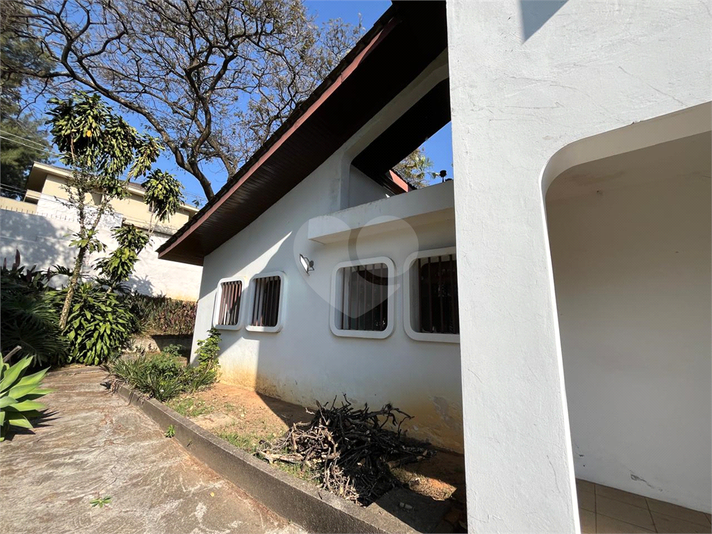 Oportunidade de viver bem com muito espaço, conforto e área verde!