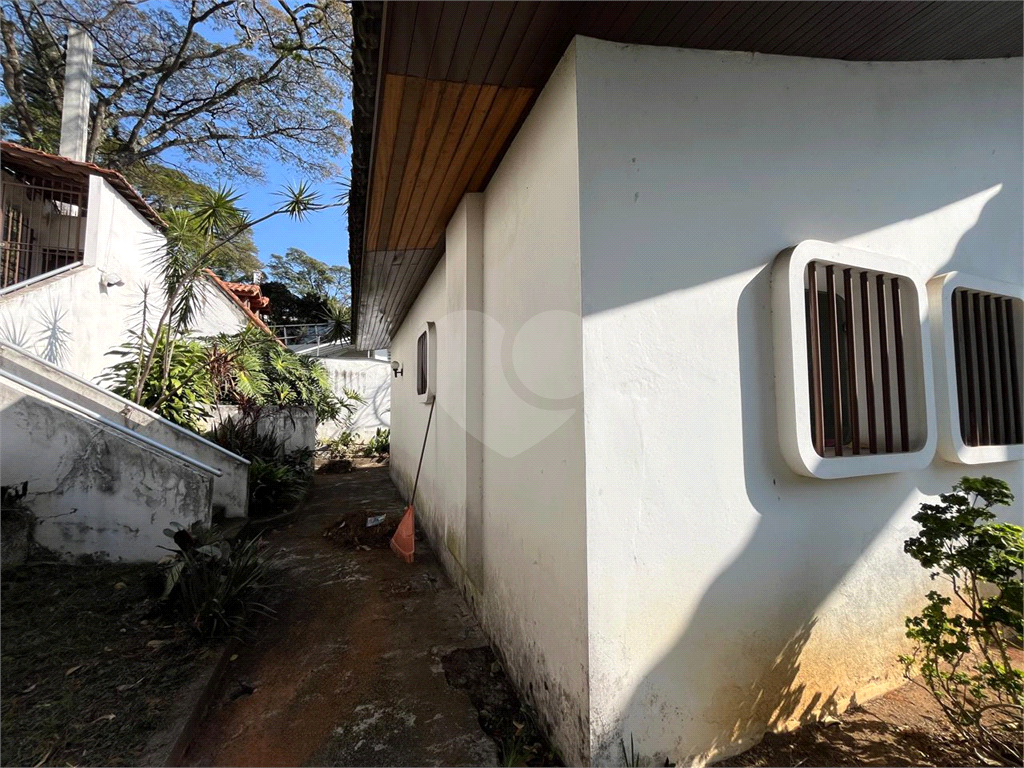Oportunidade de viver bem com muito espaço, conforto e área verde!