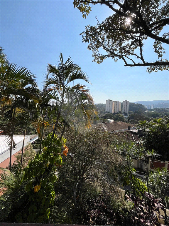 Oportunidade de viver bem com muito espaço, conforto e área verde!