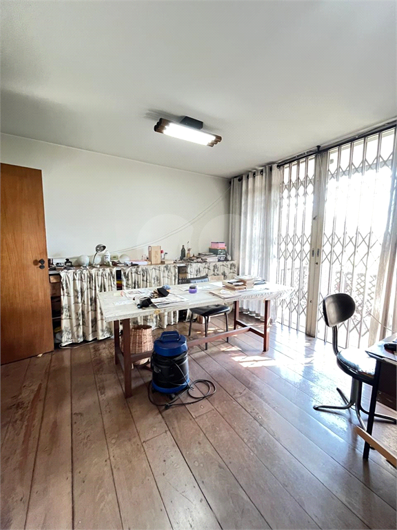 Oportunidade de viver bem com muito espaço, conforto e área verde!