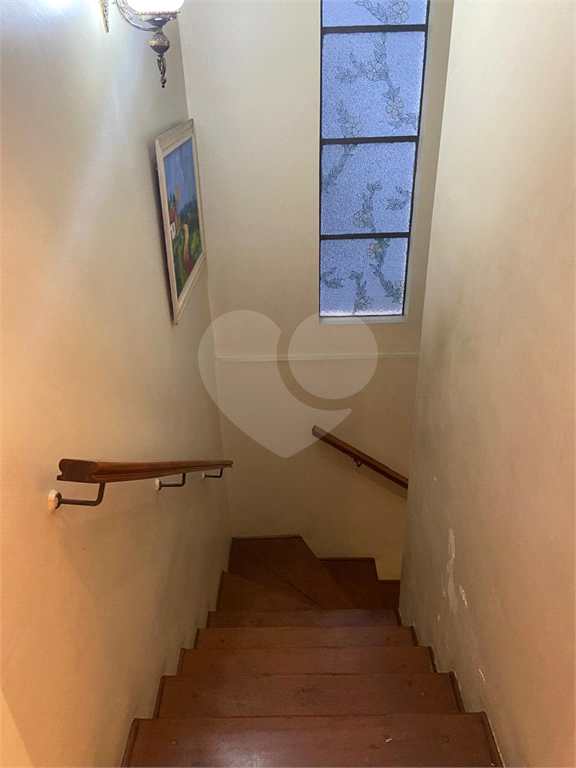 SOBRADO 3 QUARTOS SENDO UM SUÍTE COM VARANDA NO HORTO FLORESTAL SUPER LOCALIZAÇÃO