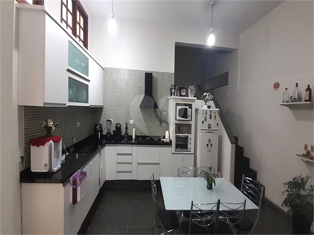 Casa à venda com 3 quartos, 400m² - Foto 2